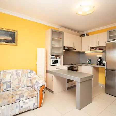 Lejlighed Panoramas Hullam Apartman Balatonoeszoed *